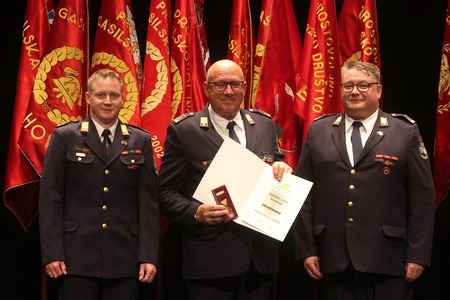 SVEČANA SEJA  GASILSKE ZVEZE CERKNICA 61 FOTO LJUBO VUKELIČ